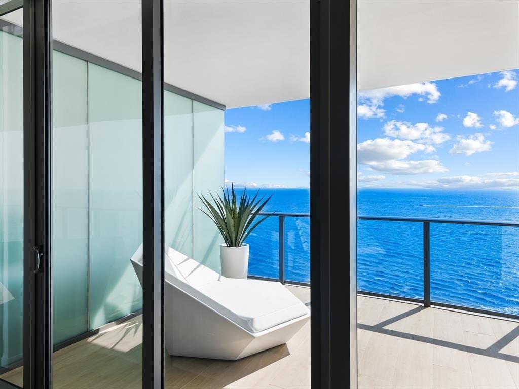 Pompano Beach, Florida, 33062, United States, 4 Bedrooms Bedrooms, ,4.5 BathroomsBathrooms,Residential,Forsale,1951892