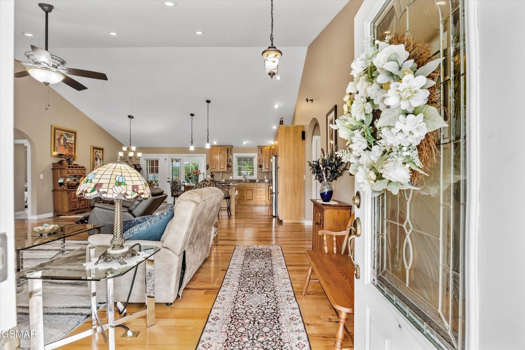 Sevierville, Tennessee, 37862, United States, 3 Bedrooms Bedrooms, ,2 BathroomsBathrooms,Residential,Forsale,1962011