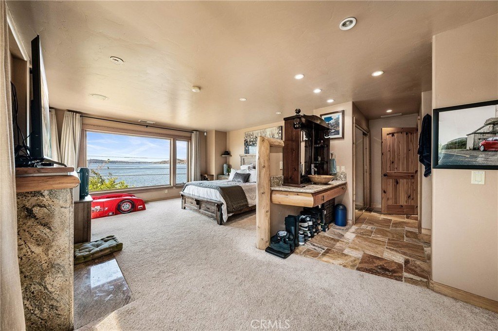 Clearlake, California, 95422, United States, 3 Bedrooms Bedrooms, ,2.5 BathroomsBathrooms,Residential,Forsale,1953139