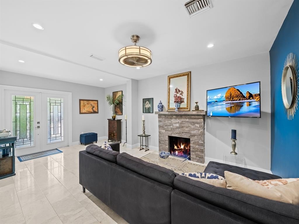 Fort Lauderdale, Florida, 33301, United States, 3 Bedrooms Bedrooms, ,4 BathroomsBathrooms,Residential,Forsale,1951893