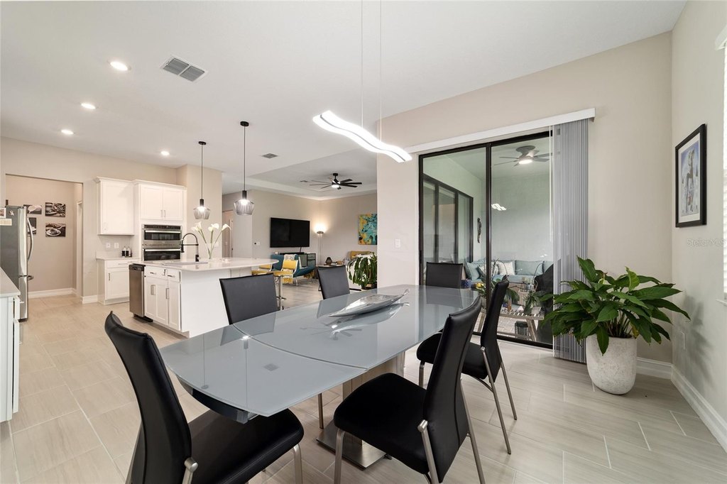 OCALA, Florida, 34480, United States, 4 Bedrooms Bedrooms, ,3 BathroomsBathrooms,Residential,Forsale,2004176