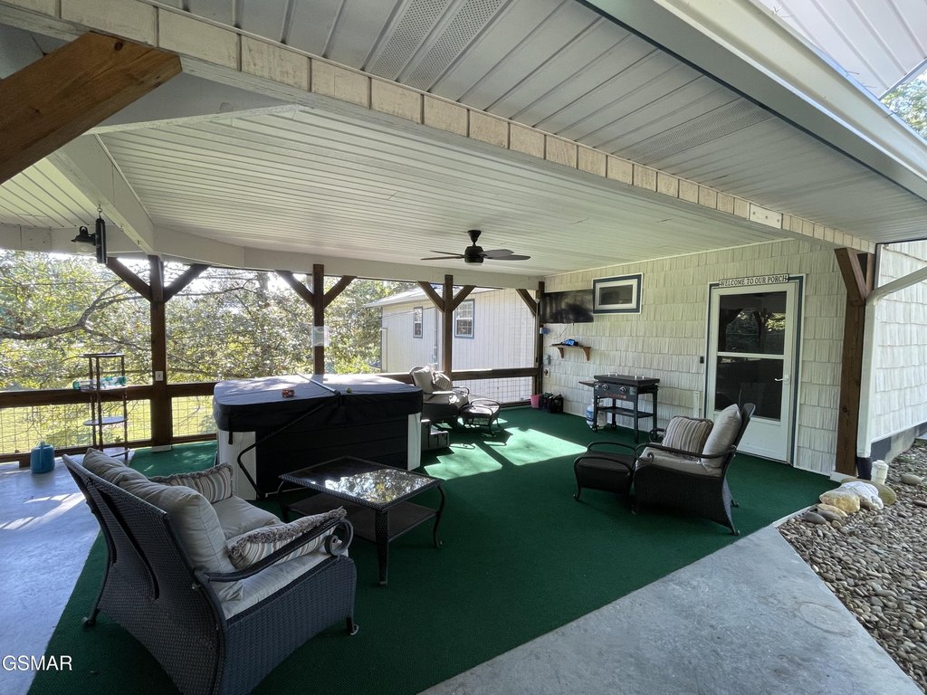 Sevierville, Tennessee, 37876, United States, 3 Bedrooms Bedrooms, ,3 BathroomsBathrooms,Residential,Forsale,1960231