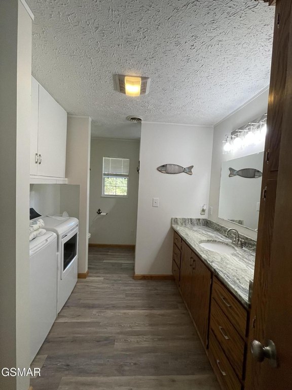 Sevierville, Tennessee, 37876, United States, 3 Bedrooms Bedrooms, ,3 BathroomsBathrooms,Residential,Forsale,1960231