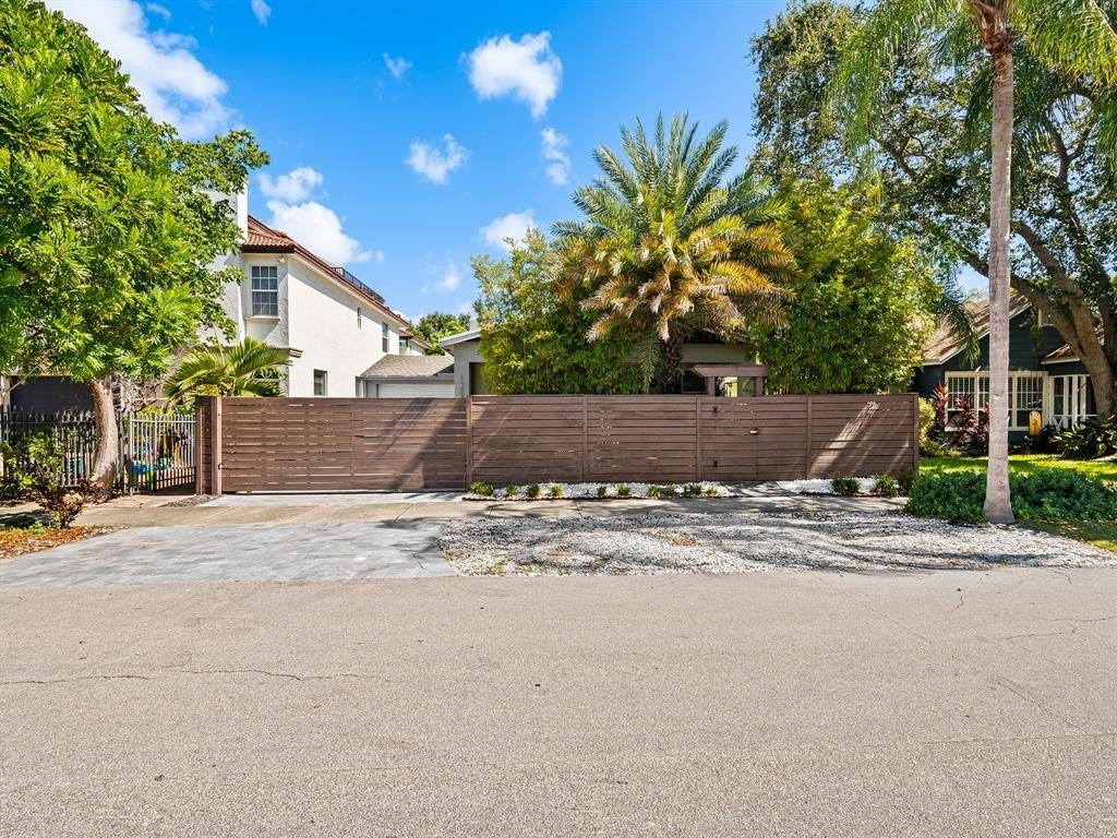 Fort Lauderdale, Florida, 33301, United States, 3 Bedrooms Bedrooms, ,4 BathroomsBathrooms,Residential,Forsale,1951893