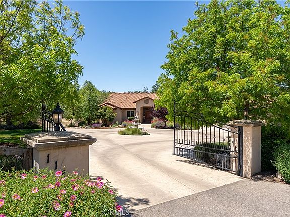 Paso Robles, California, 93446, United States, 4 Bedrooms Bedrooms, ,3 BathroomsBathrooms,Residential,Forsale,1960255