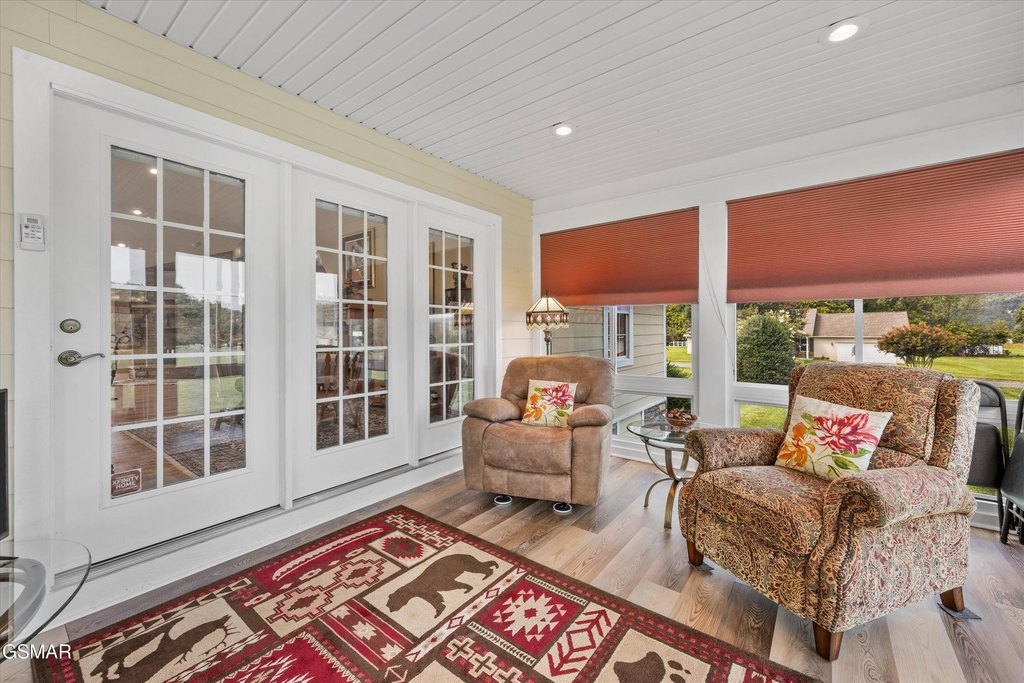 Sevierville, Tennessee, 37862, United States, 3 Bedrooms Bedrooms, ,2 BathroomsBathrooms,Residential,Forsale,1962011