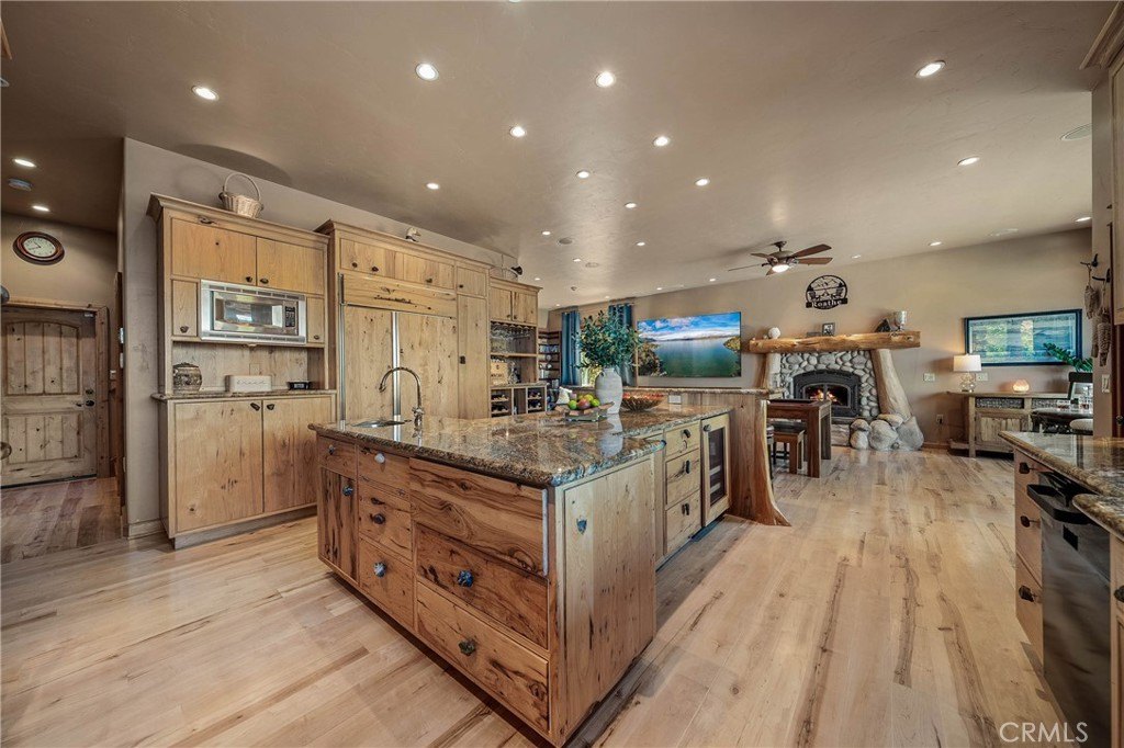 Clearlake, California, 95422, United States, 3 Bedrooms Bedrooms, ,2.5 BathroomsBathrooms,Residential,Forsale,1953139