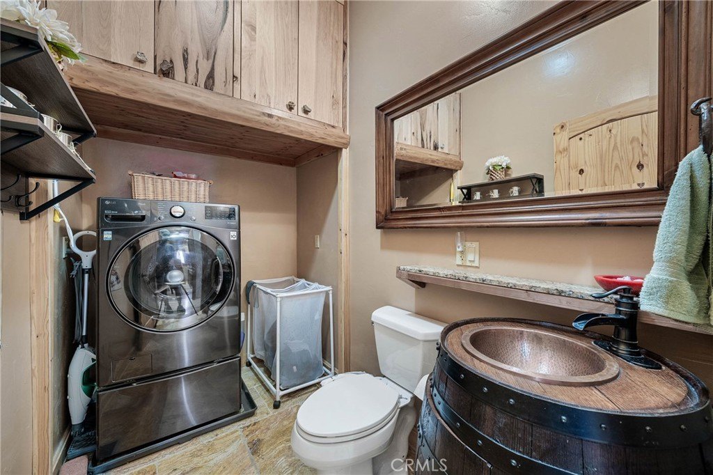 Clearlake, California, 95422, United States, 3 Bedrooms Bedrooms, ,2.5 BathroomsBathrooms,Residential,Forsale,1953139