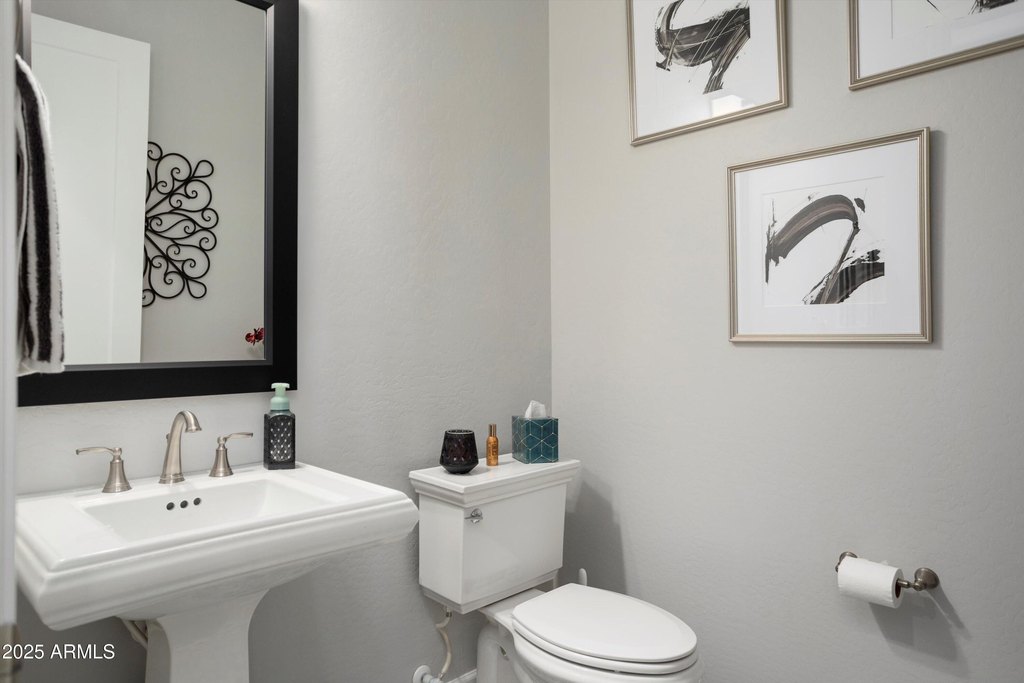 Buckeye, Arizona, 85396, United States, 3 Bedrooms Bedrooms, ,4 BathroomsBathrooms,Residential,Forsale,1987288