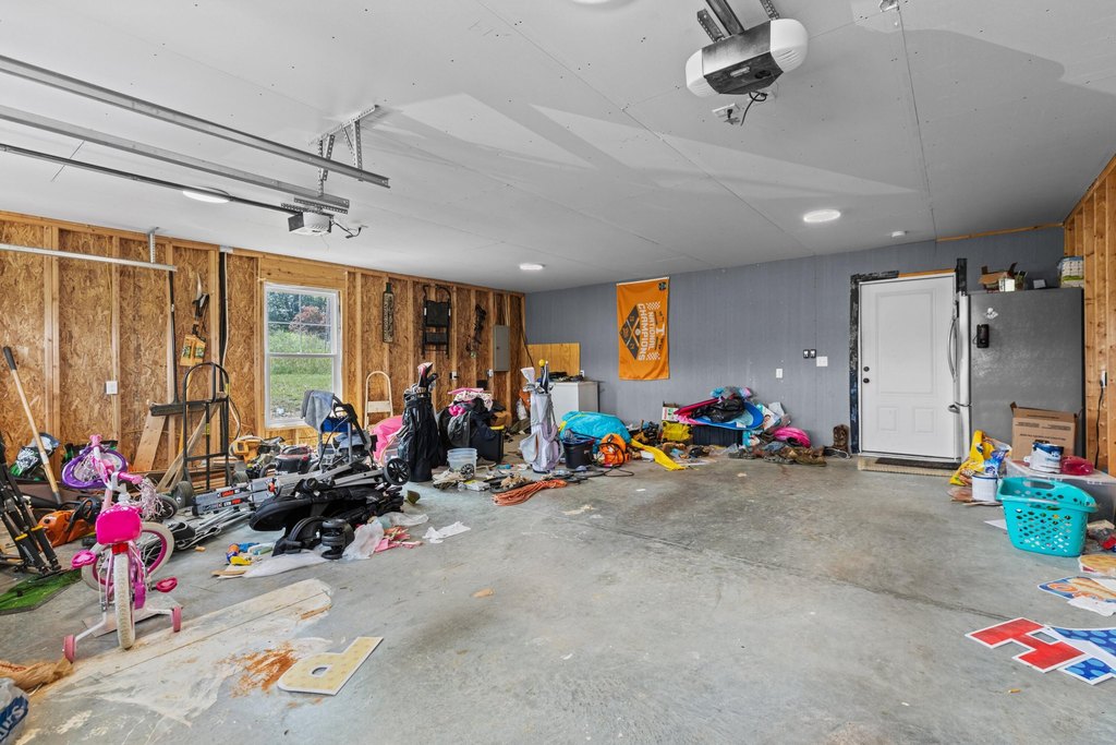 Jefferson City, Tennessee, 37760, United States, 3 Bedrooms Bedrooms, ,2.5 BathroomsBathrooms,Residential,Forsale,1962204