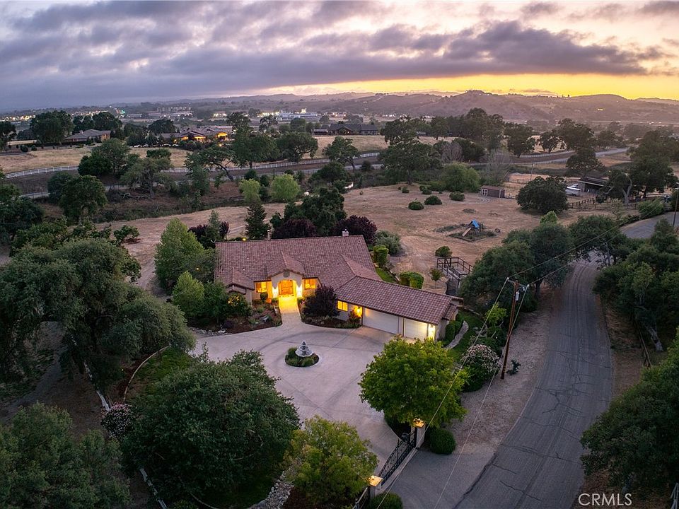 Paso Robles, California, 93446, United States, 4 Bedrooms Bedrooms, ,3 BathroomsBathrooms,Residential,Forsale,1960255