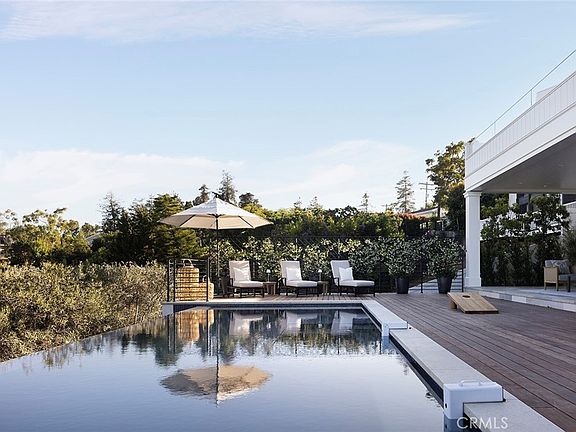 Newport Beach, California, 92663, United States, 5 Bedrooms Bedrooms, ,7 BathroomsBathrooms,Residential,Forsale,1954381