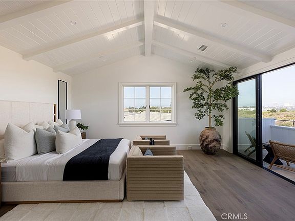 Newport Beach, California, 92663, United States, 5 Bedrooms Bedrooms, ,7 BathroomsBathrooms,Residential,Forsale,1954381