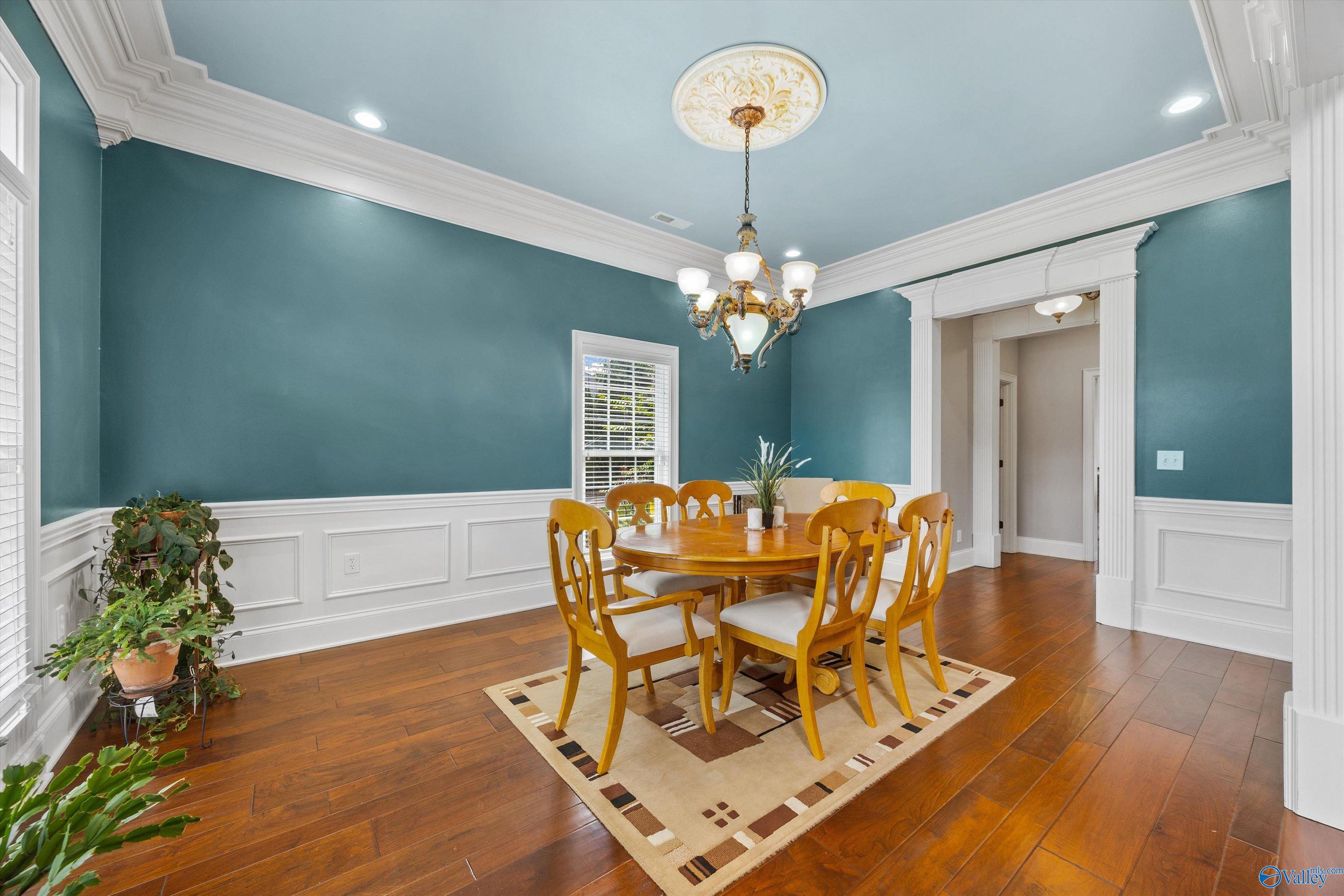 Owens Cross Roads, Alabama, 35763, United States, 5 Bedrooms Bedrooms, ,3.5 BathroomsBathrooms,Residential,Forsale,2007714