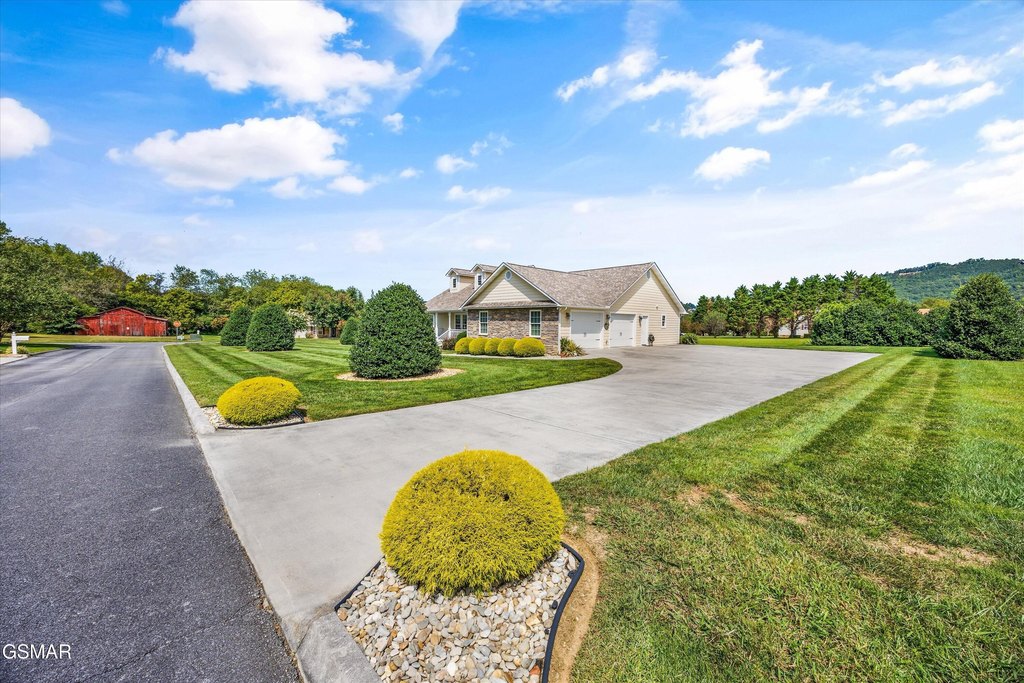 Sevierville, Tennessee, 37862, United States, 3 Bedrooms Bedrooms, ,2 BathroomsBathrooms,Residential,Forsale,1962011