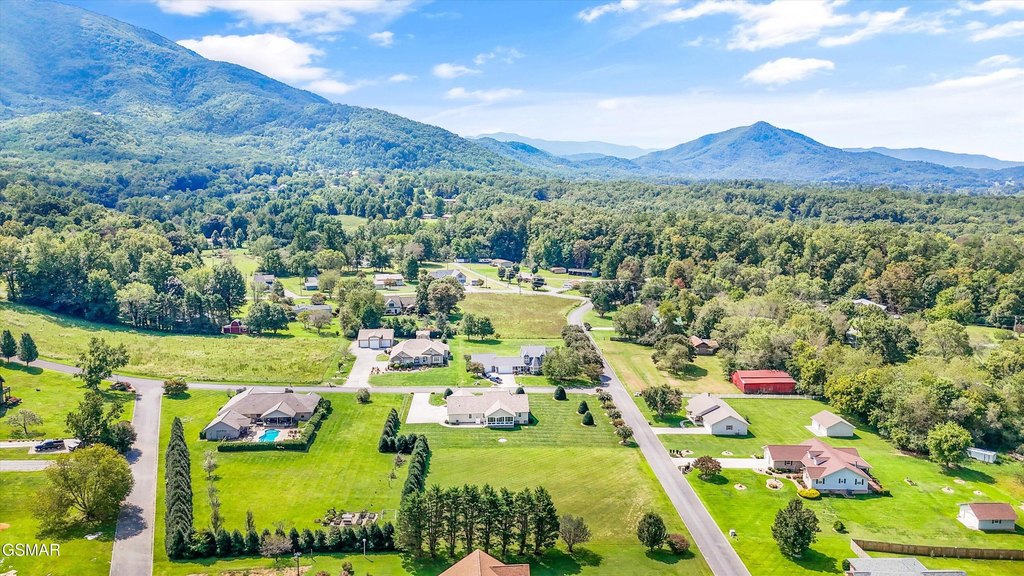 Sevierville, Tennessee, 37862, United States, 3 Bedrooms Bedrooms, ,2 BathroomsBathrooms,Residential,Forsale,1962011