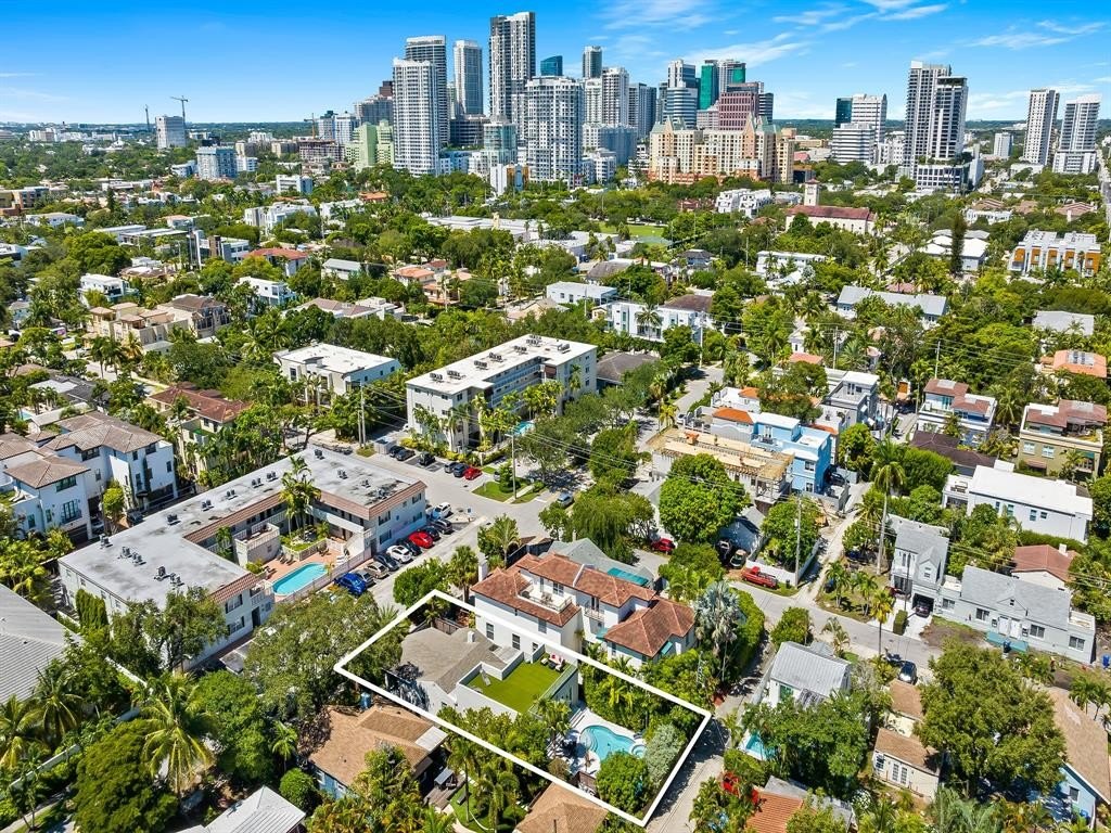 Fort Lauderdale, Florida, 33301, United States, 3 Bedrooms Bedrooms, ,4 BathroomsBathrooms,Residential,Forsale,1951893