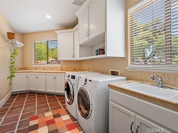 Paso Robles, California, 93446, United States, 4 Bedrooms Bedrooms, ,3 BathroomsBathrooms,Residential,Forsale,1960255