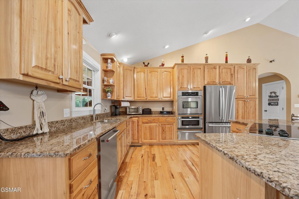 Sevierville, Tennessee, 37862, United States, 3 Bedrooms Bedrooms, ,2 BathroomsBathrooms,Residential,Forsale,1962011