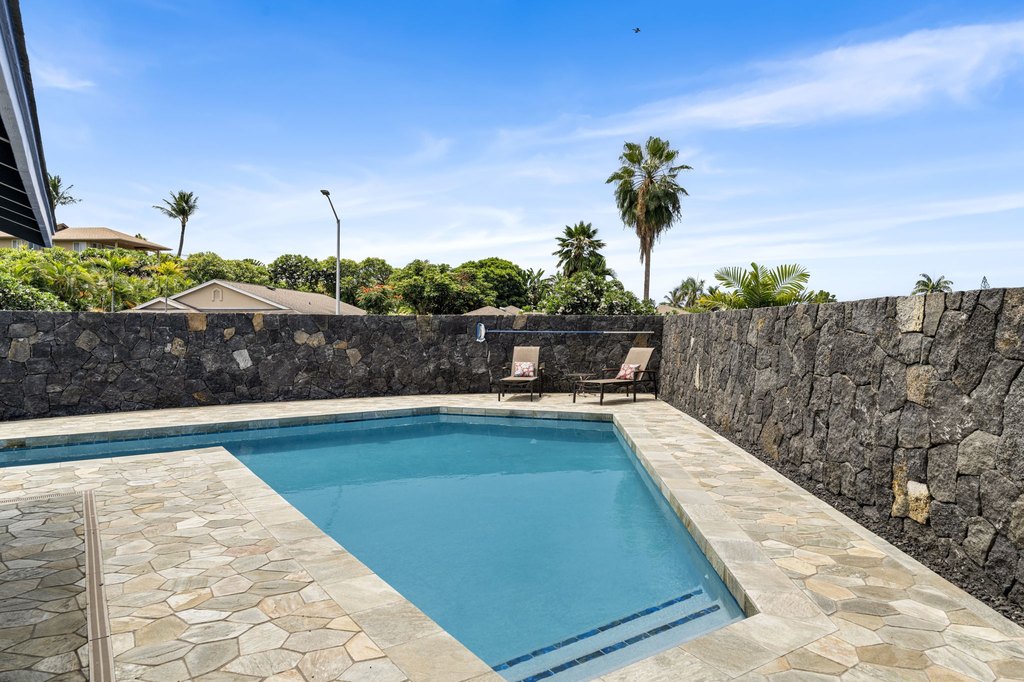 Kailua-Kona, Hawaii, 96740, United States, 3 Bedrooms Bedrooms, ,2 BathroomsBathrooms,Residential,Forsale,1989845