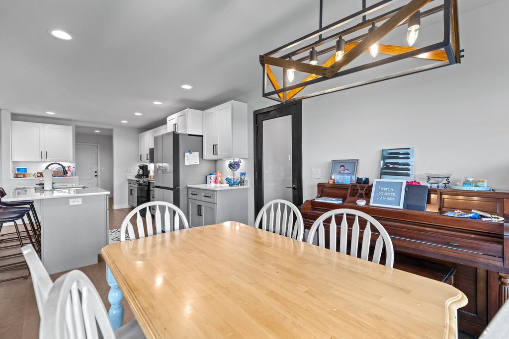 Jefferson City, Tennessee, 37760, United States, 3 Bedrooms Bedrooms, ,2.5 BathroomsBathrooms,Residential,Forsale,1962204