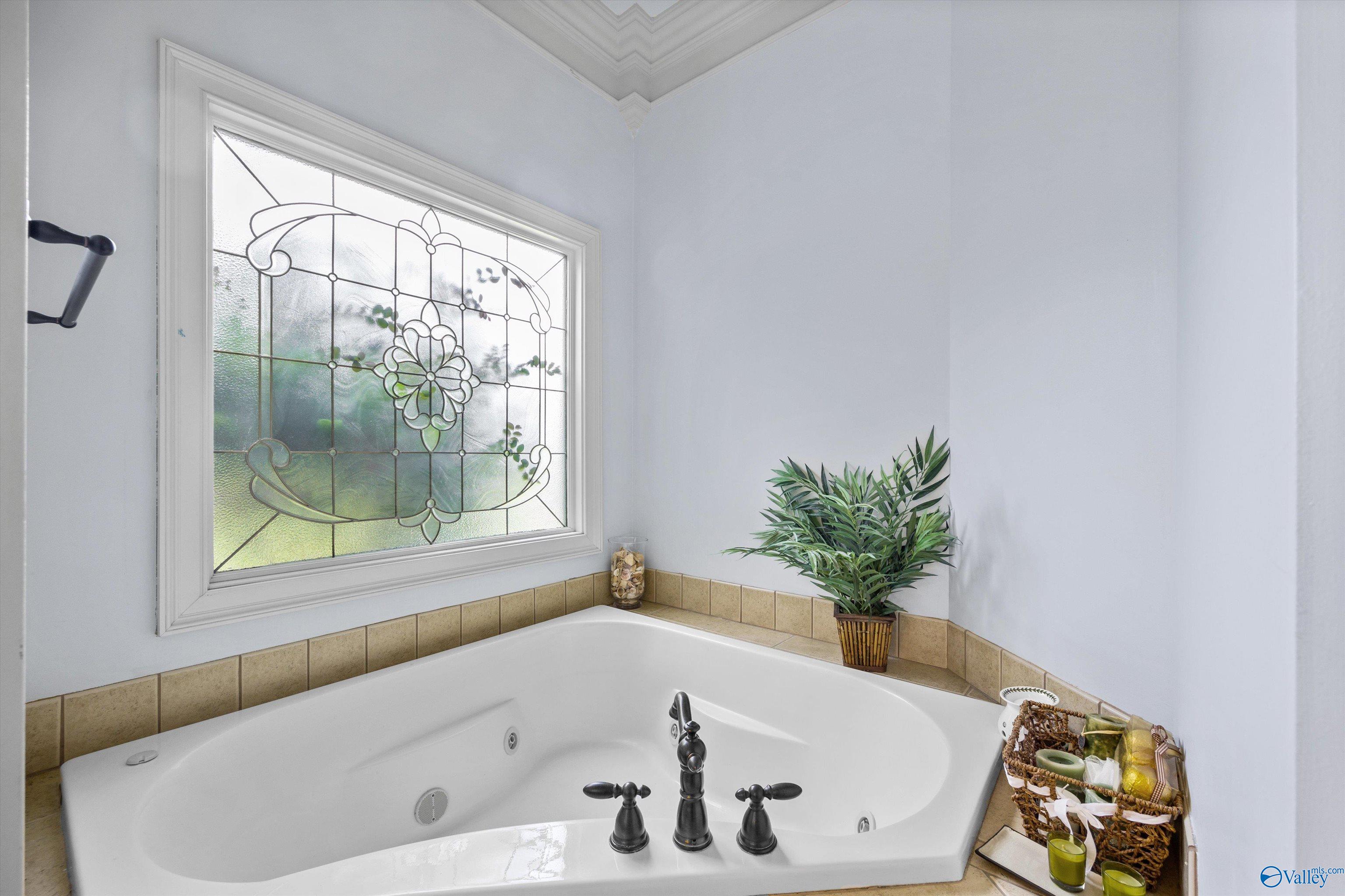 Owens Cross Roads, Alabama, 35763, United States, 5 Bedrooms Bedrooms, ,3.5 BathroomsBathrooms,Residential,Forsale,2007714