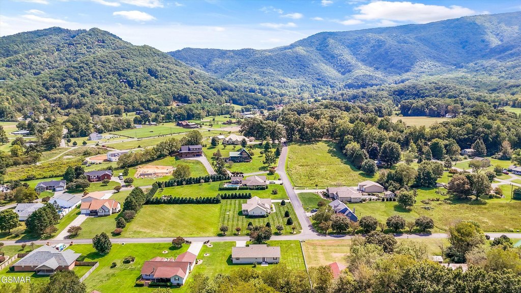 Sevierville, Tennessee, 37862, United States, 3 Bedrooms Bedrooms, ,2 BathroomsBathrooms,Residential,Forsale,1962011