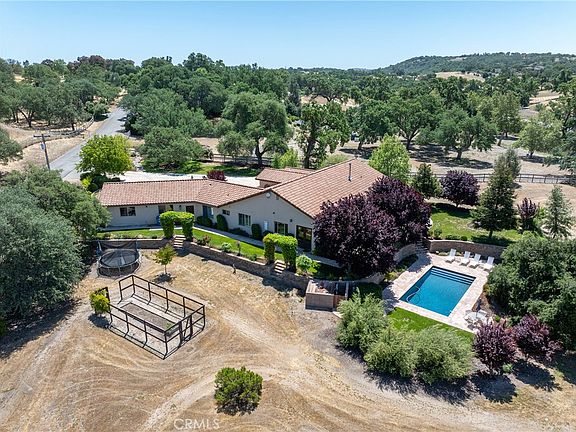 Paso Robles, California, 93446, United States, 4 Bedrooms Bedrooms, ,3 BathroomsBathrooms,Residential,Forsale,1960255