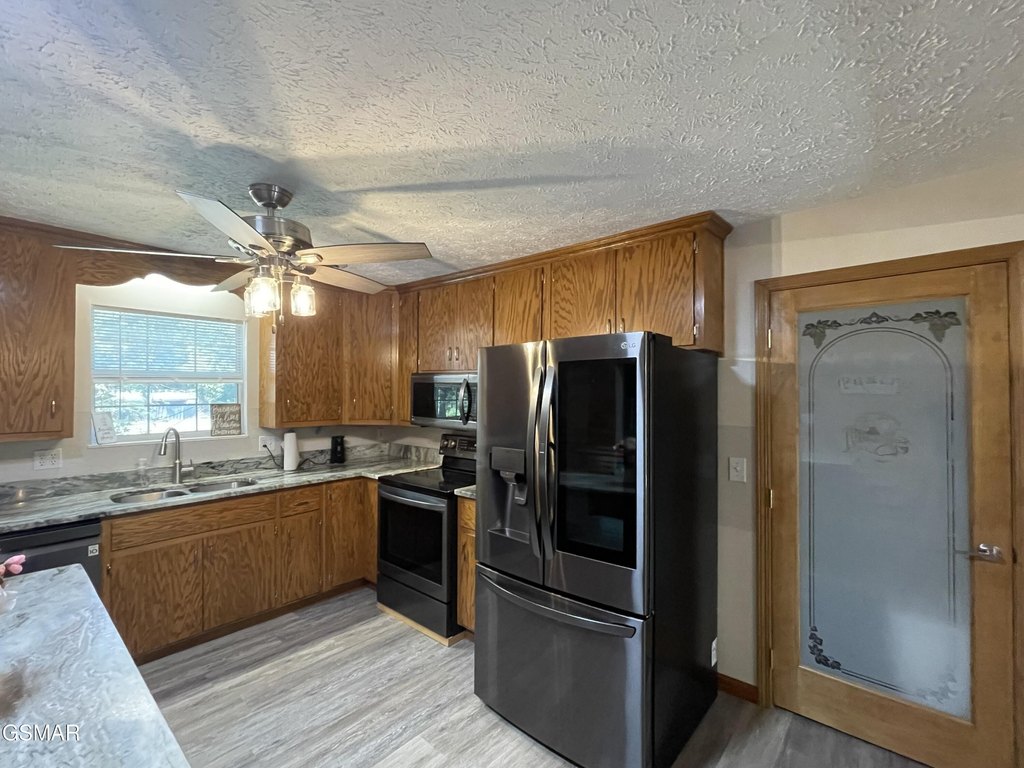 Sevierville, Tennessee, 37876, United States, 3 Bedrooms Bedrooms, ,3 BathroomsBathrooms,Residential,Forsale,1960231