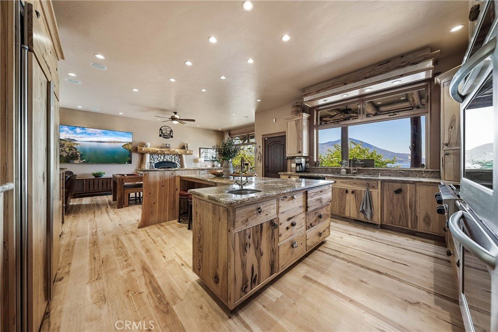 Clearlake, California, 95422, United States, 3 Bedrooms Bedrooms, ,2.5 BathroomsBathrooms,Residential,Forsale,1953139