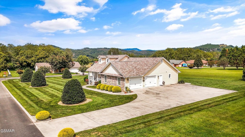 Sevierville, Tennessee, 37862, United States, 3 Bedrooms Bedrooms, ,2 BathroomsBathrooms,Residential,Forsale,1962011