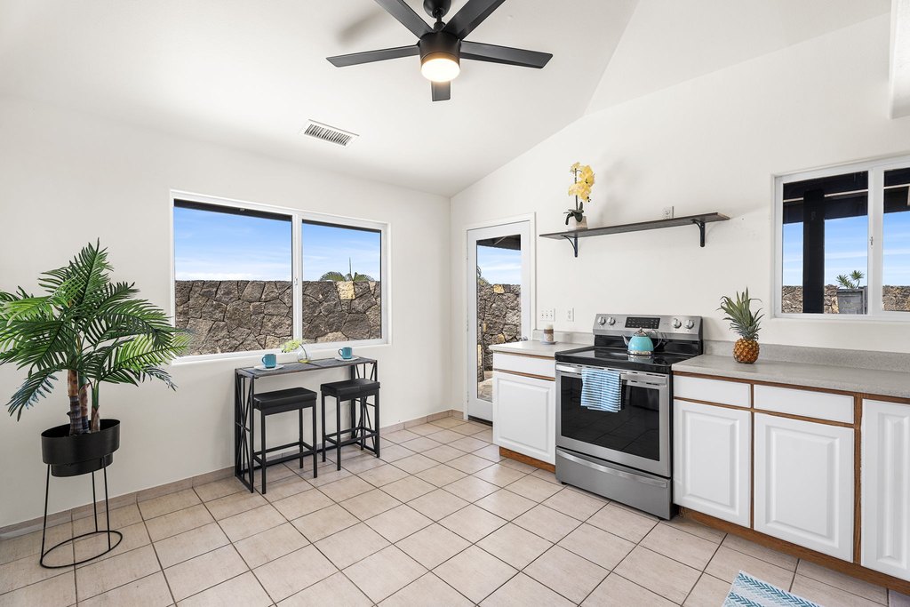 Kailua-Kona, Hawaii, 96740, United States, 3 Bedrooms Bedrooms, ,2 BathroomsBathrooms,Residential,Forsale,1989845