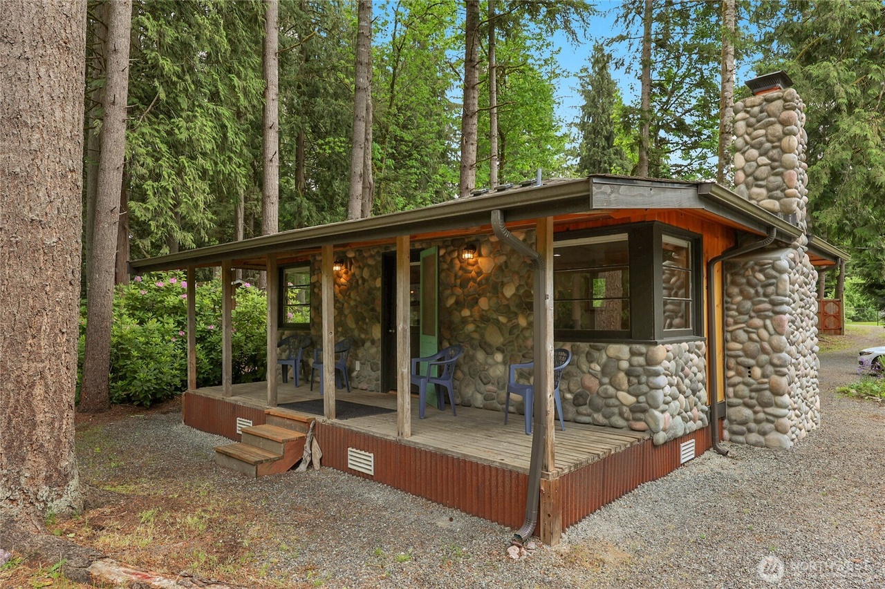 Granite Falls, Washington, 98252, United States, 1 Bedroom Bedrooms, ,0.5 BathroomBathrooms,Residential,Forsale,1946007