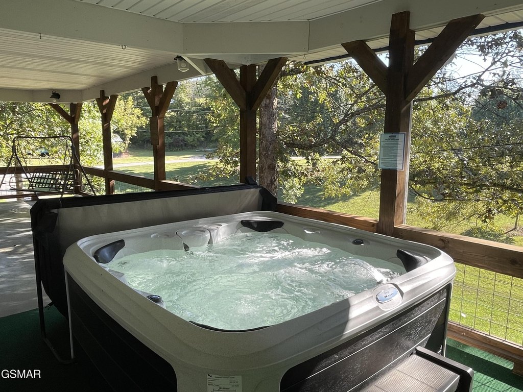 Sevierville, Tennessee, 37876, United States, 3 Bedrooms Bedrooms, ,3 BathroomsBathrooms,Residential,Forsale,1960231