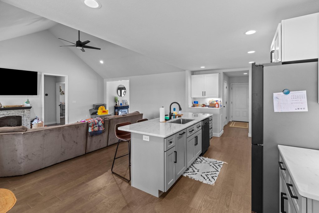 Jefferson City, Tennessee, 37760, United States, 3 Bedrooms Bedrooms, ,2.5 BathroomsBathrooms,Residential,Forsale,1962204