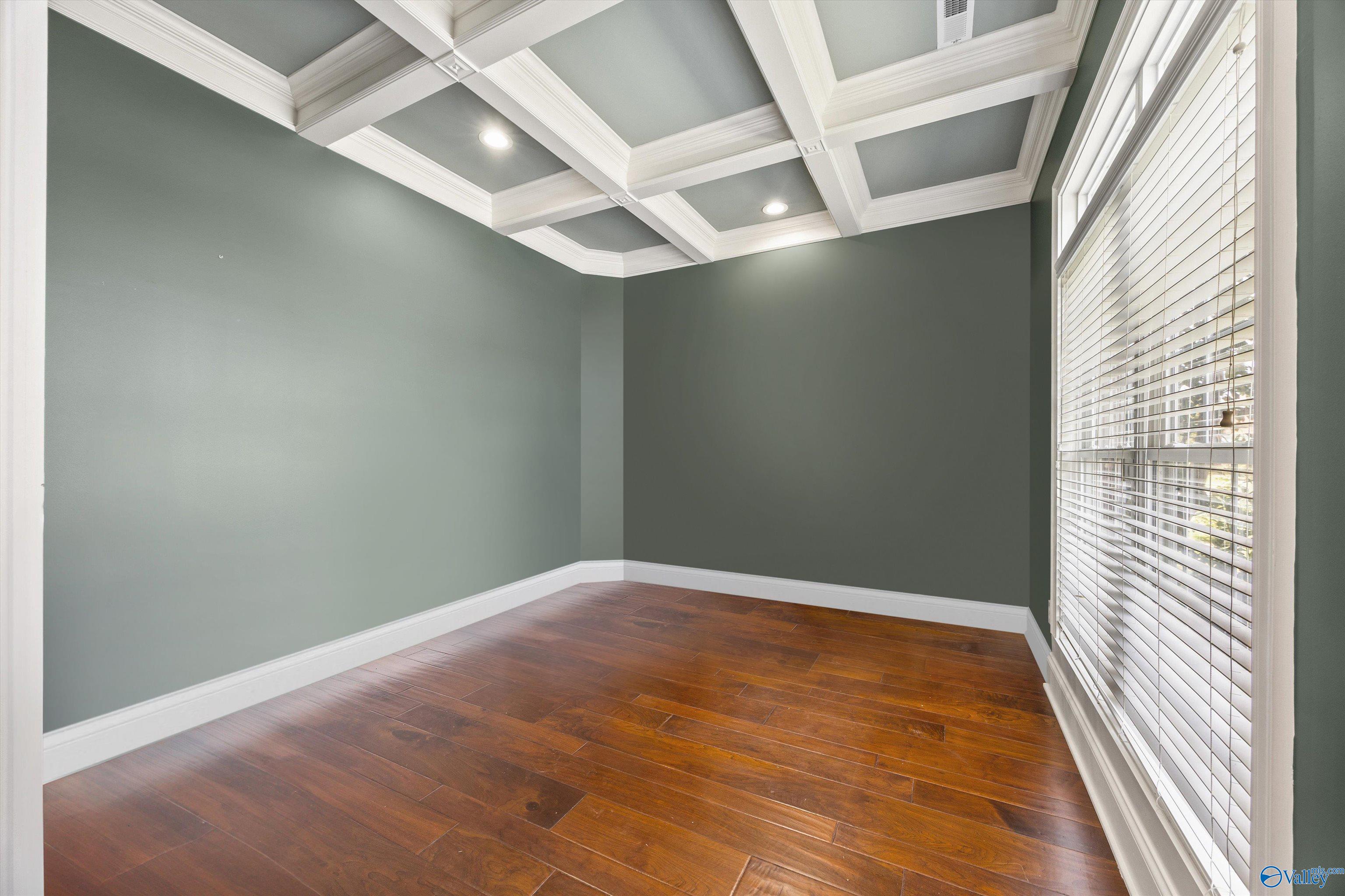 Owens Cross Roads, Alabama, 35763, United States, 5 Bedrooms Bedrooms, ,3.5 BathroomsBathrooms,Residential,Forsale,2007714