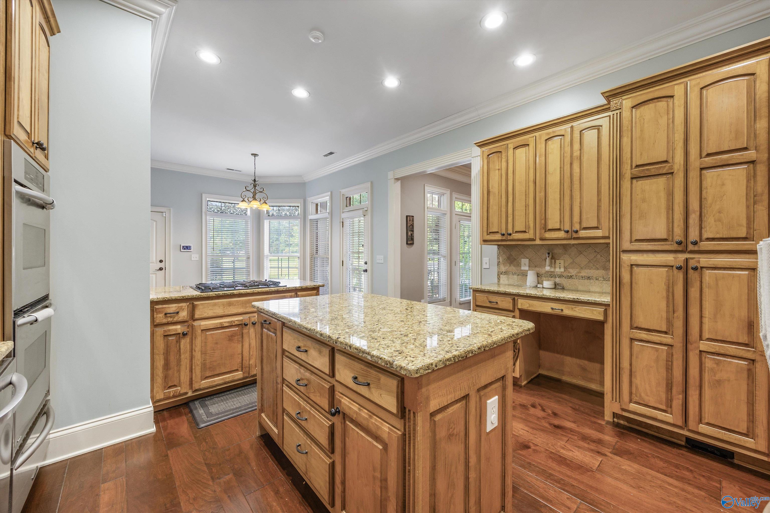 Owens Cross Roads, Alabama, 35763, United States, 5 Bedrooms Bedrooms, ,3.5 BathroomsBathrooms,Residential,Forsale,2007714