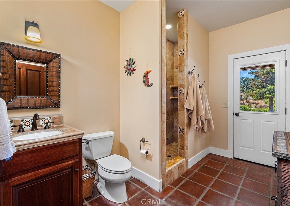 Paso Robles, California, 93446, United States, 4 Bedrooms Bedrooms, ,3 BathroomsBathrooms,Residential,Forsale,1960255