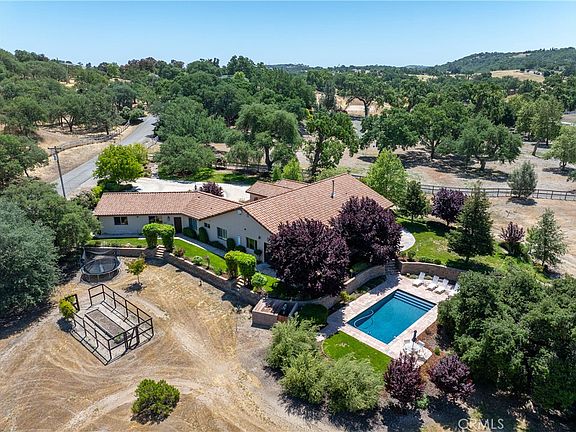 Paso Robles, California, 93446, United States, 4 Bedrooms Bedrooms, ,3 BathroomsBathrooms,Residential,Forsale,1960255