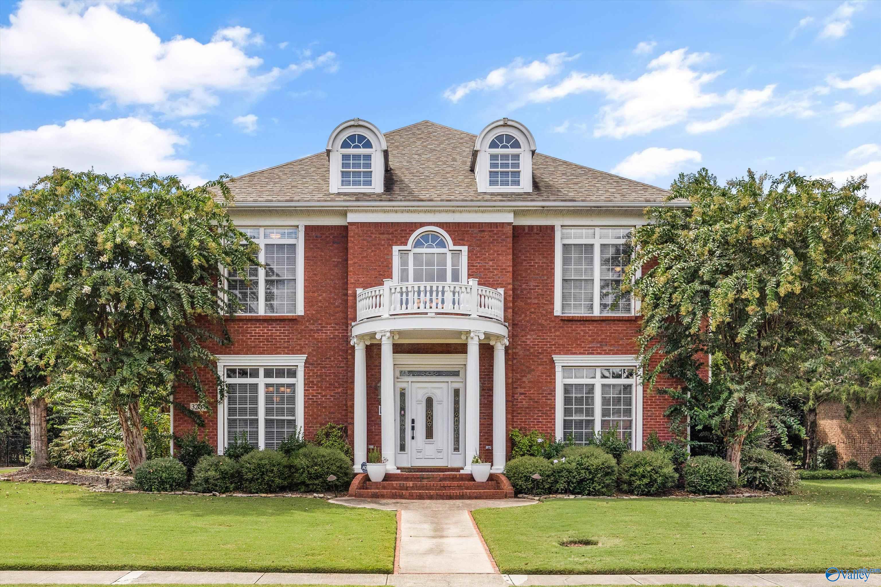 Owens Cross Roads, Alabama, 35763, United States, 5 Bedrooms Bedrooms, ,3.5 BathroomsBathrooms,Residential,Forsale,2007714