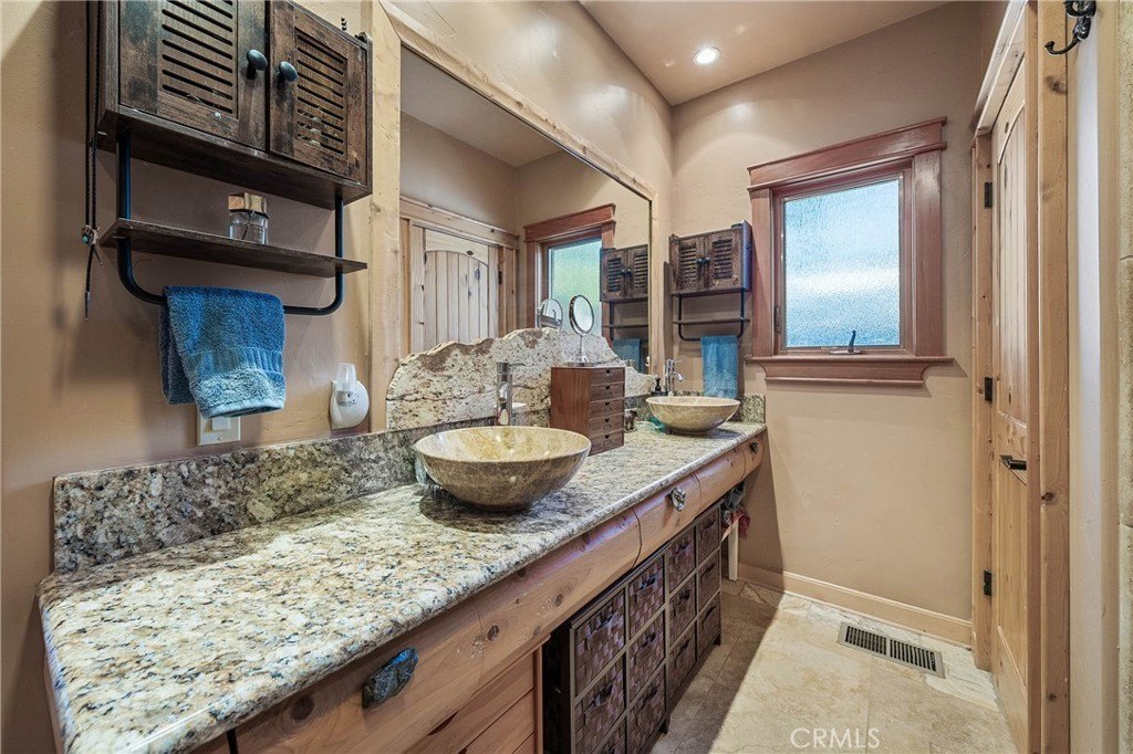 Clearlake, California, 95422, United States, 3 Bedrooms Bedrooms, ,2.5 BathroomsBathrooms,Residential,Forsale,1953139
