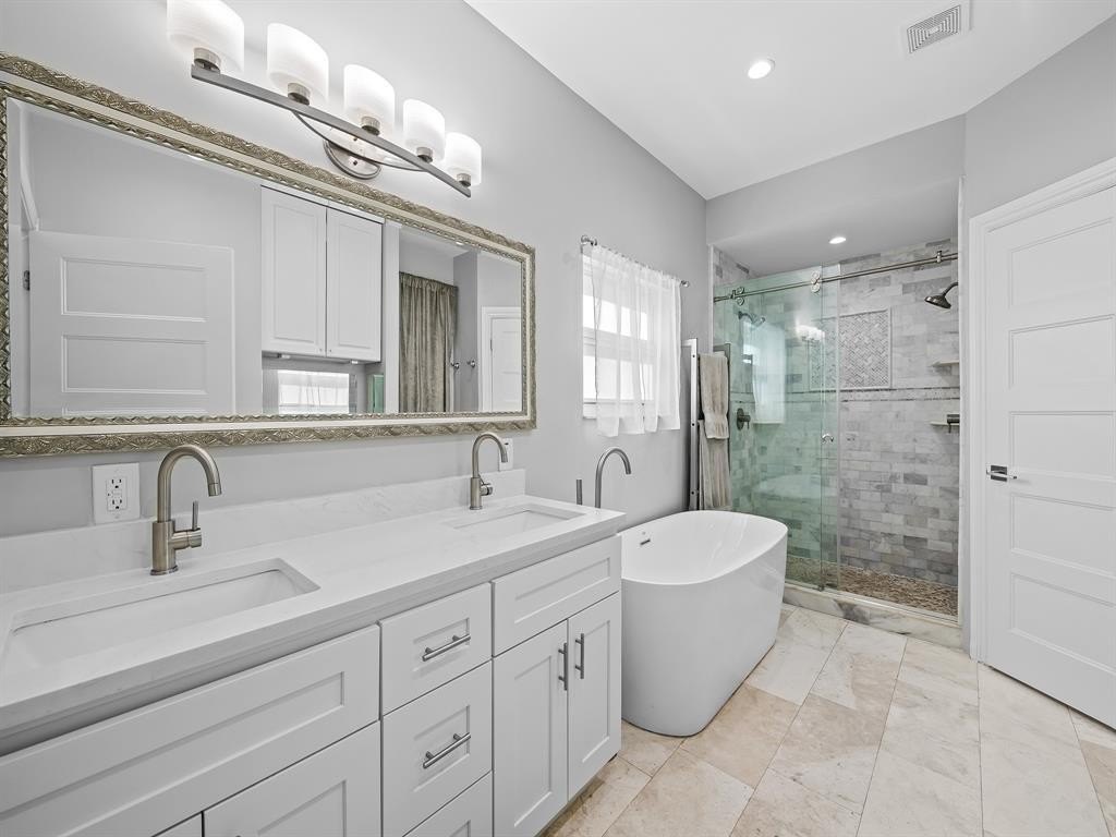 Fort Lauderdale, Florida, 33301, United States, 3 Bedrooms Bedrooms, ,4 BathroomsBathrooms,Residential,Forsale,1951893