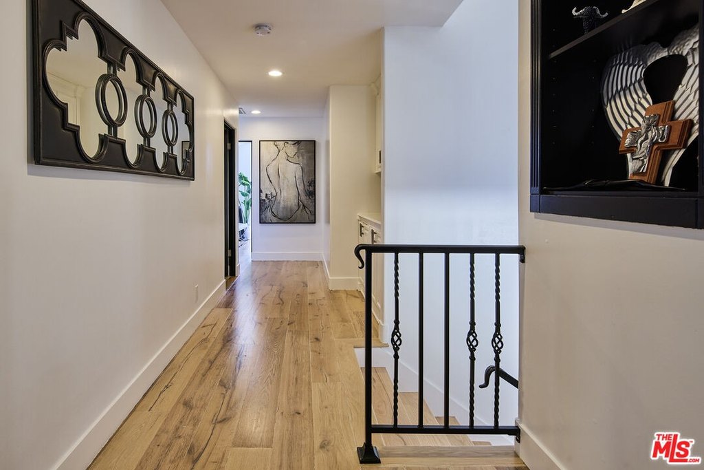 Calabasas, California, 91302, United States, 4 Bedrooms Bedrooms, ,4 BathroomsBathrooms,Residential,Forsale,1985952