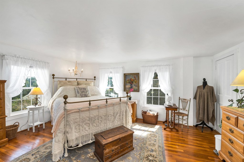 Brookfield, New Hampshire, 03872, United States, 4 Bedrooms Bedrooms, ,2.5 BathroomsBathrooms,Residential,Forsale,1952918