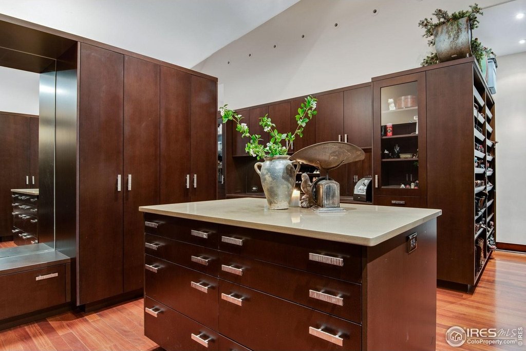 Evergreen, Colorado, 80439, United States, 6 Bedrooms Bedrooms, ,6.5 BathroomsBathrooms,Residential,Forsale,1967232