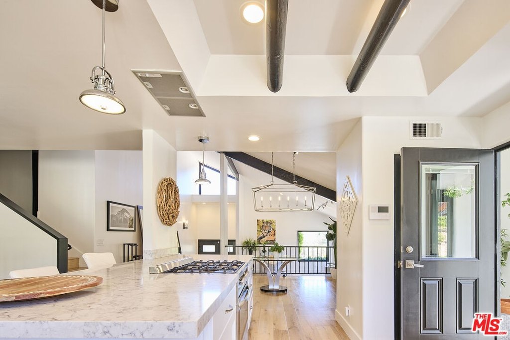 Calabasas, California, 91302, United States, 4 Bedrooms Bedrooms, ,4 BathroomsBathrooms,Residential,Forsale,1985952