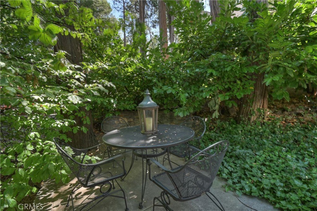 Lake Arrowhead, California, 92352, United States, 3 Bedrooms Bedrooms, ,2.5 BathroomsBathrooms,Residential,Forsale,1953293