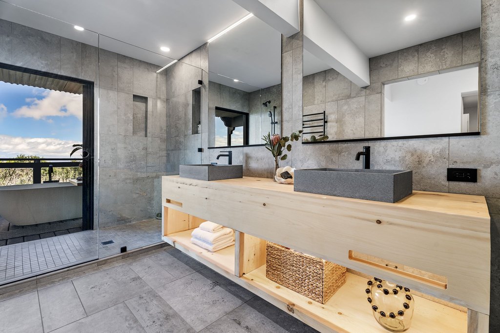 Kamuela, Hawaii, 96743, United States, 4 Bedrooms Bedrooms, ,4.5 BathroomsBathrooms,Residential,Forsale,1989844