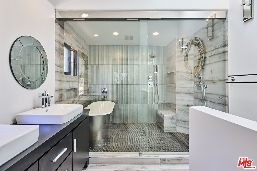 Calabasas, California, 91302, United States, 4 Bedrooms Bedrooms, ,4 BathroomsBathrooms,Residential,Forsale,1985952