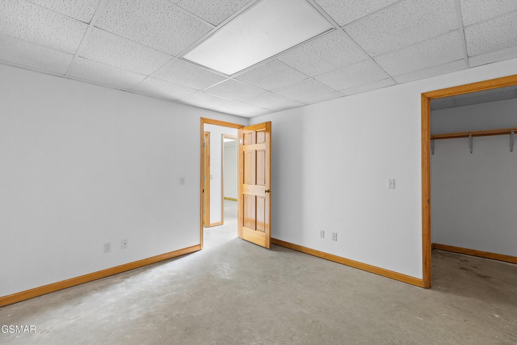 Newport, Tennessee, 37821, United States, 5 Bedrooms Bedrooms, ,2.5 BathroomsBathrooms,Residential,Forsale,1999410